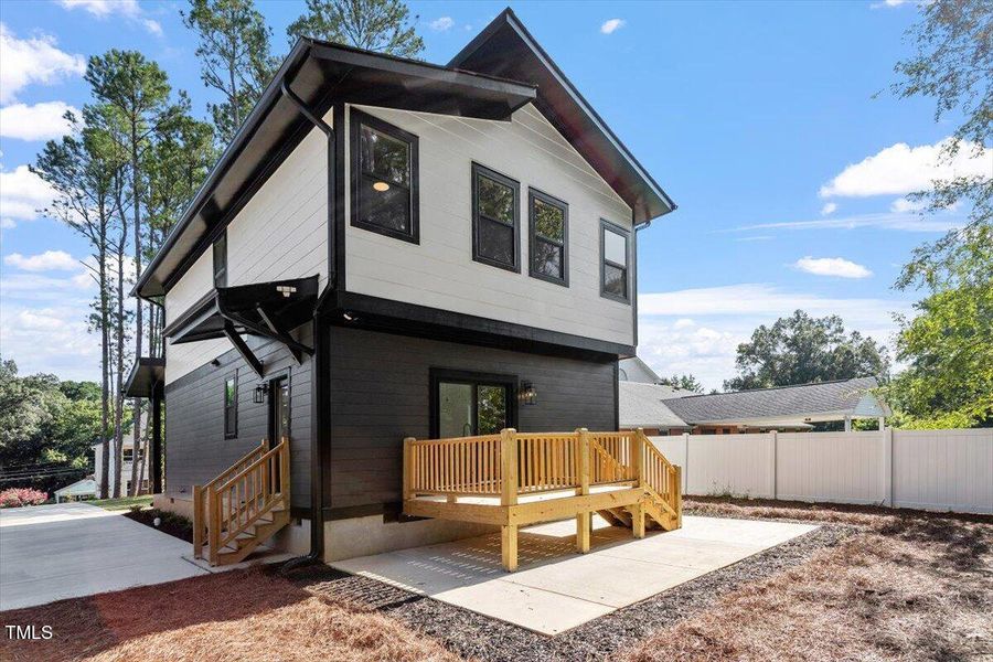 06-810 Berwyn Ave [2399192]_06