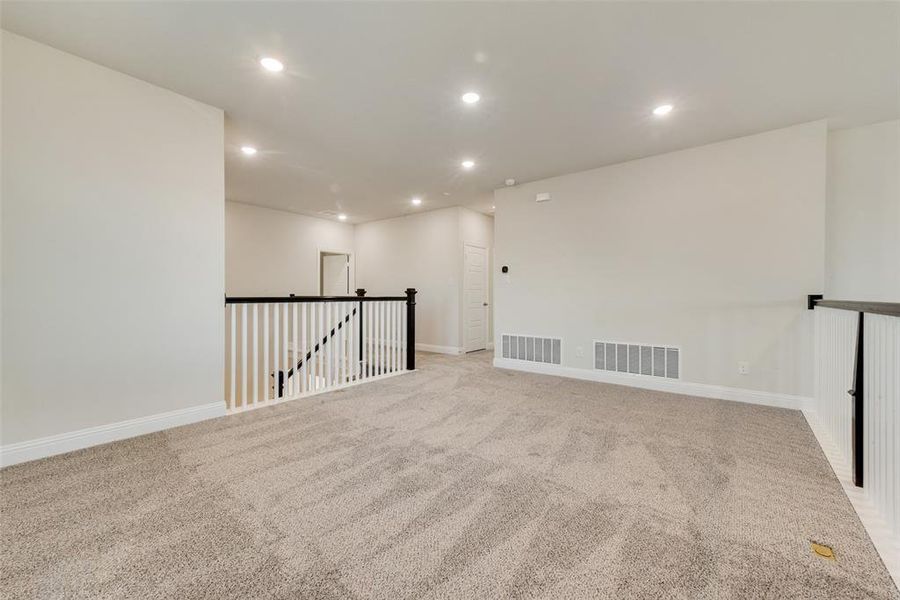 Spacious, unfurnished interior of a new home in Sutton Fields, Celina (Image 14).