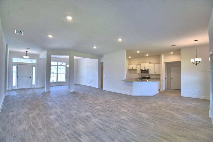 Spacious, unfurnished interior of a new home in Lake Juliana Estates, Auburndale (Image 20).