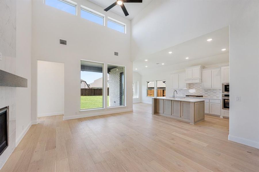 Spacious, unfurnished interior of a new home in Windsong Ranch Classic 61, Prosper (Image 22). Spacious, unfurnished interior of a new home in Windsong Ranch Classic 61, Prosper (Image 22).