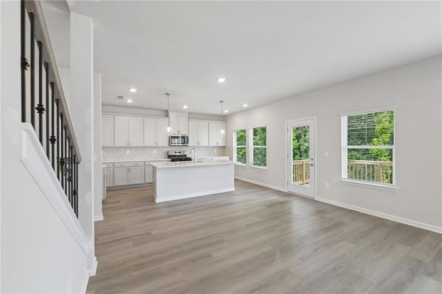 Spacious, unfurnished interior of a new home in Martin Springs - Estate Series, Lawrenceville (Image 22).