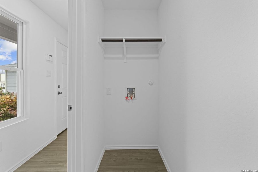 Spacious, unfurnished interior of a new home in , San Antonio (Image 9).