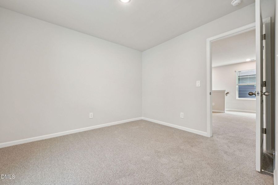 25-web-or-mls-Raleigh - Oak Manor - 617