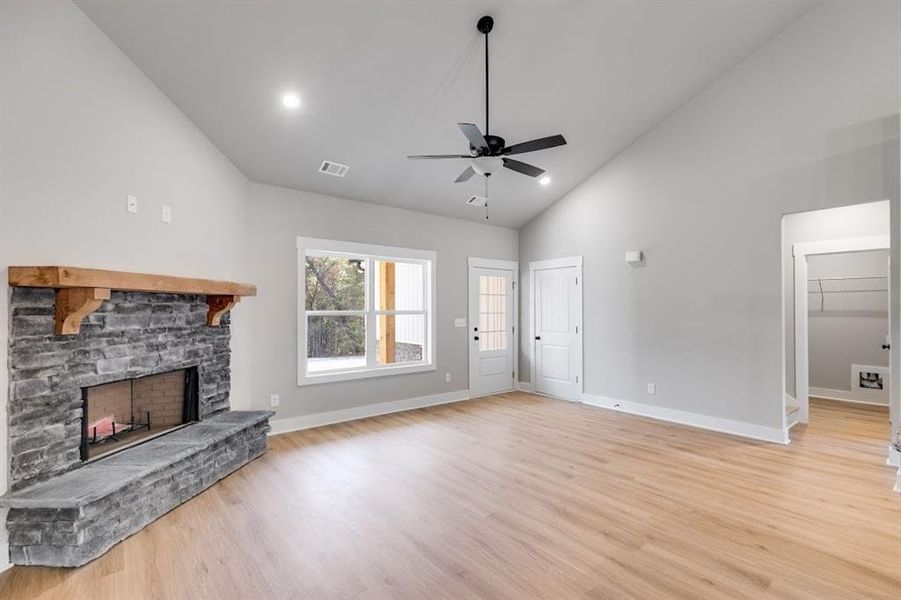 Spacious, unfurnished interior of a new home in , Cedartown (Image 27).