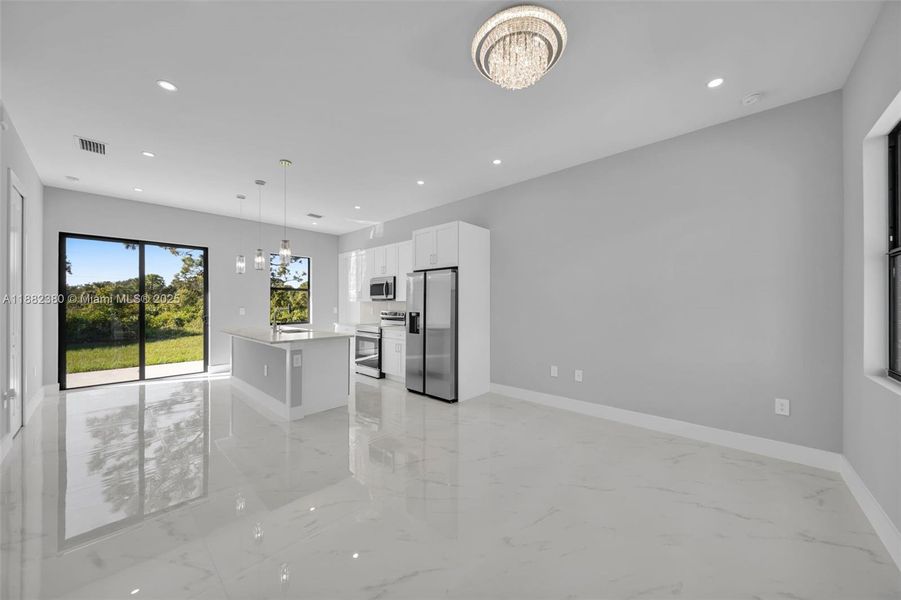 Spacious, unfurnished interior of a new home in , Lehigh Acres (Image 15).