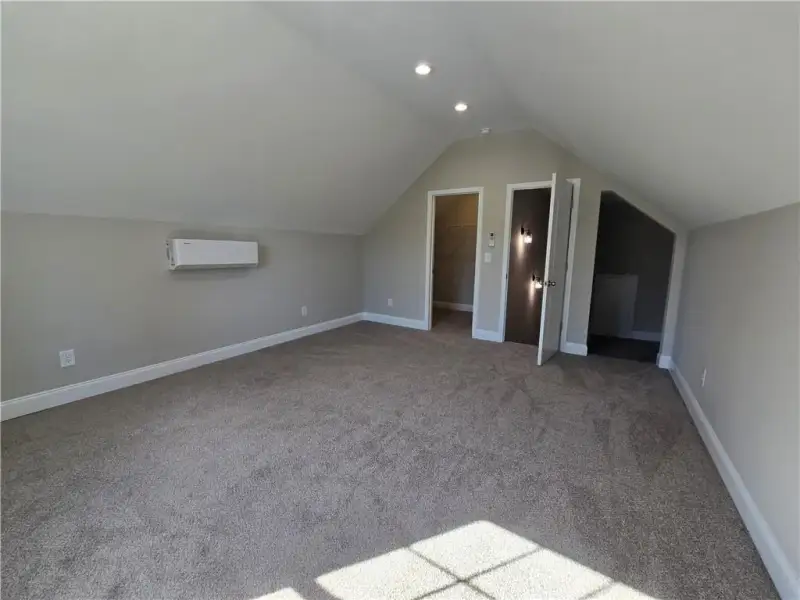 Spacious, unfurnished interior of a new home in , Gainesville (Image 40). Spacious, unfurnished interior of a new home in , Gainesville (Image 40).