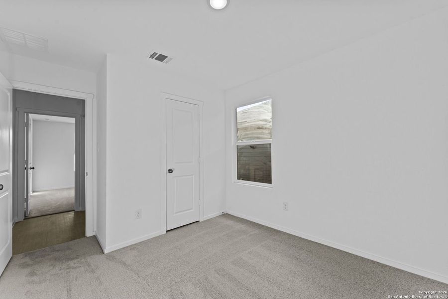 Spacious, unfurnished interior of a new home in Steelwood Trails: Watermill Collection, New Braunfels (Image 18).