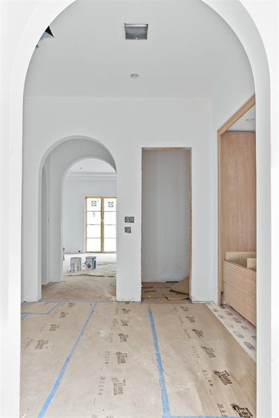 Spacious, unfurnished interior of a new home in , Dallas (Image 19). Spacious, unfurnished interior of a new home in , Dallas (Image 19).