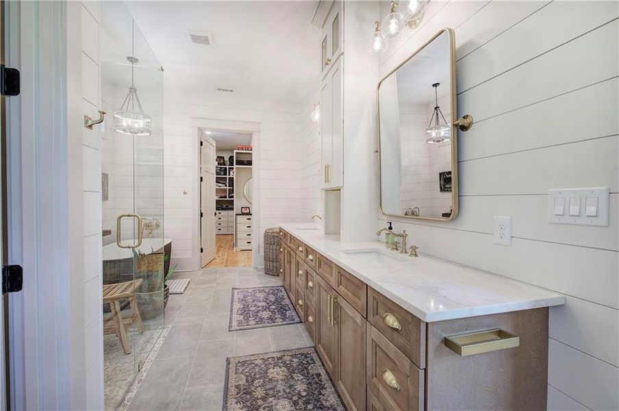 Furnished interior view inside a new home in , Acworth (Image 69).