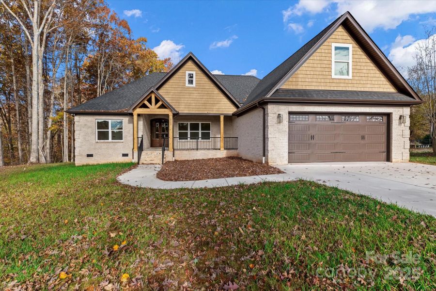 Full Brick w/Vinyl Shake Accents Full Brick w/Vinyl Shake Accents