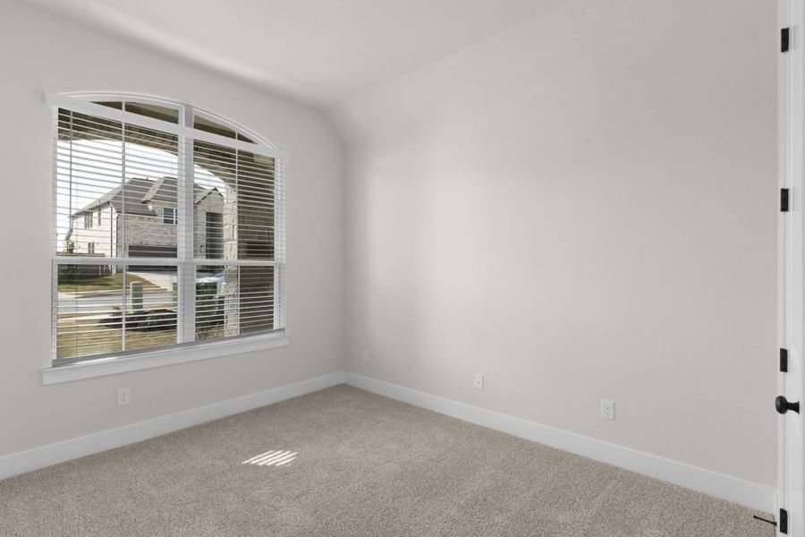 Spacious, unfurnished interior of a new home in Nolina, Georgetown (Image 21).