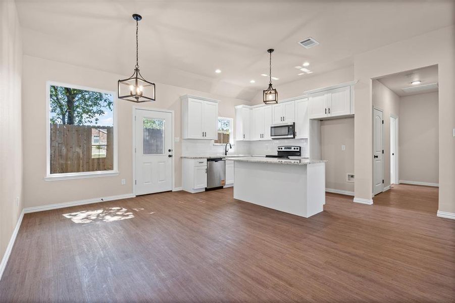 Image 36 of a home in .