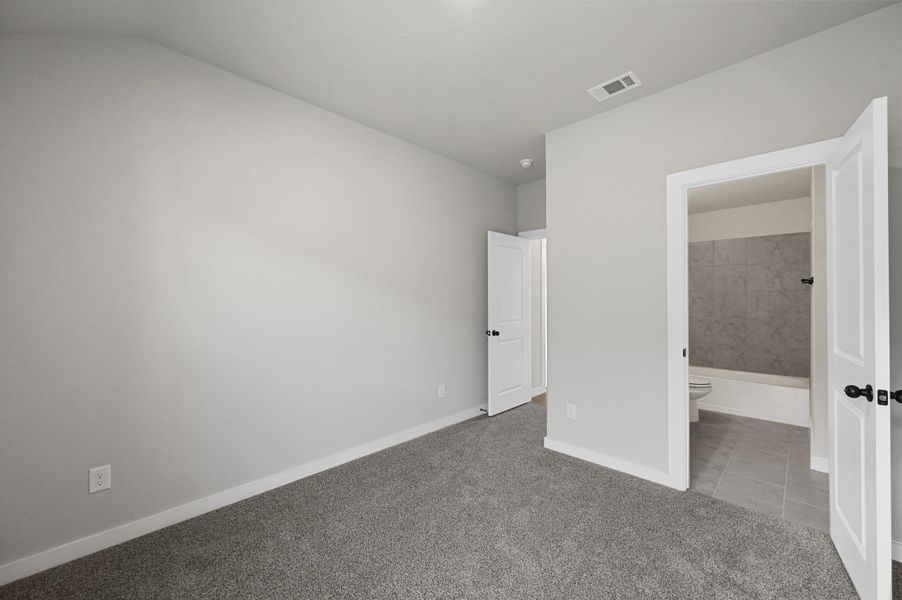 Representative unfurnished interior of a home built from the Hanover by Cheldan Homes in Sunset Ridge, Keene (Image 76). Representative unfurnished interior of a home built from the Hanover by Cheldan Homes in Sunset Ridge, Keene (Image 76).