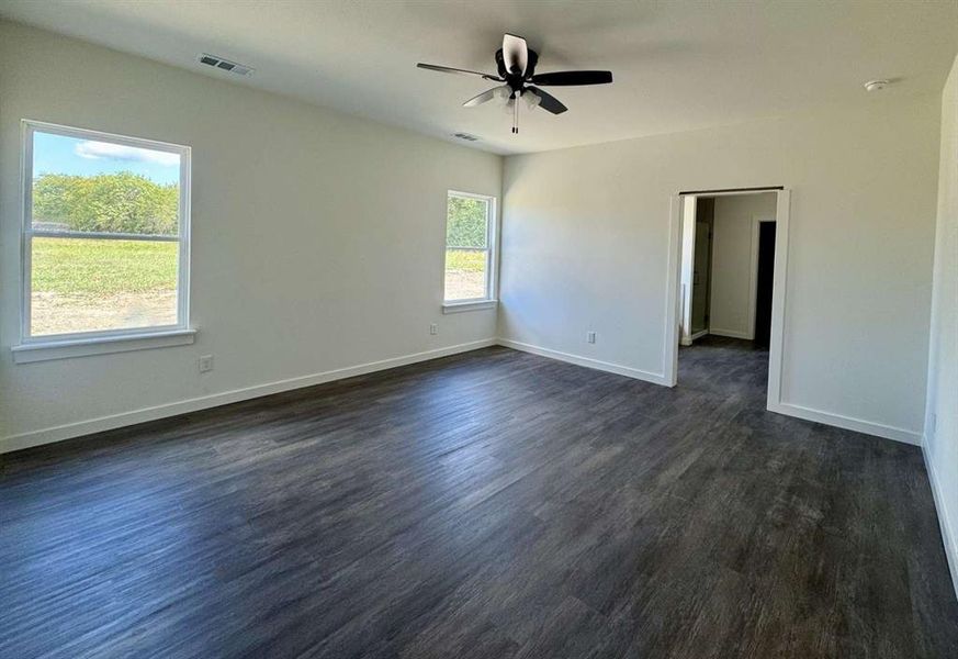 Spacious, unfurnished interior of a new home in , Trenton (Image 12).