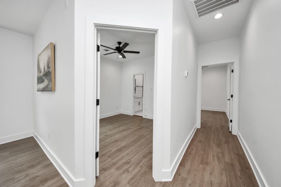 Spacious, unfurnished interior of a new home in , Houston (Image 29).