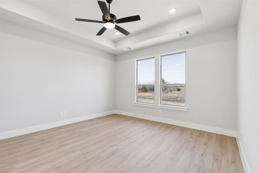 Spacious, unfurnished interior of a new home in Ellis Ranch Estates, Waxahachie (Image 30).