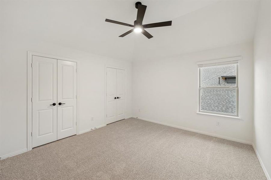Spacious, unfurnished interior of a new home in Villages of Hurricane Creek, Anna (Image 31).