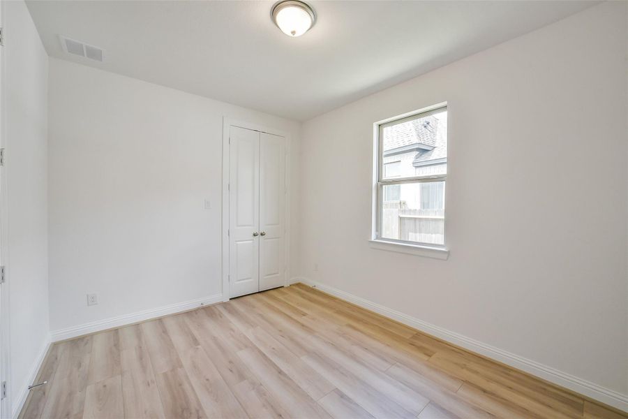 Spacious, unfurnished interior of a new home in Sienna 40', Missouri City (Image 21). Spacious, unfurnished interior of a new home in Sienna 40', Missouri City (Image 21).