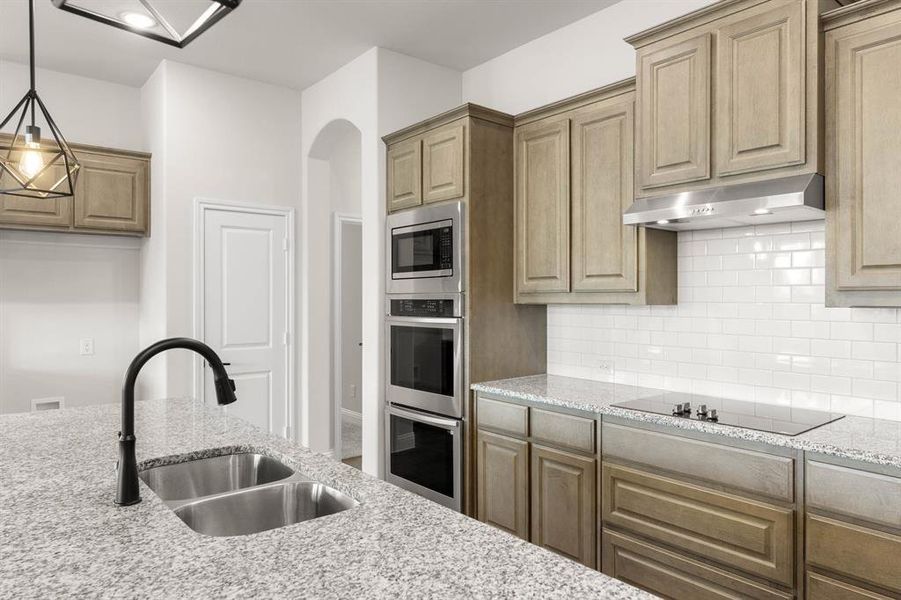 713 Seahawk-Kitchen-4