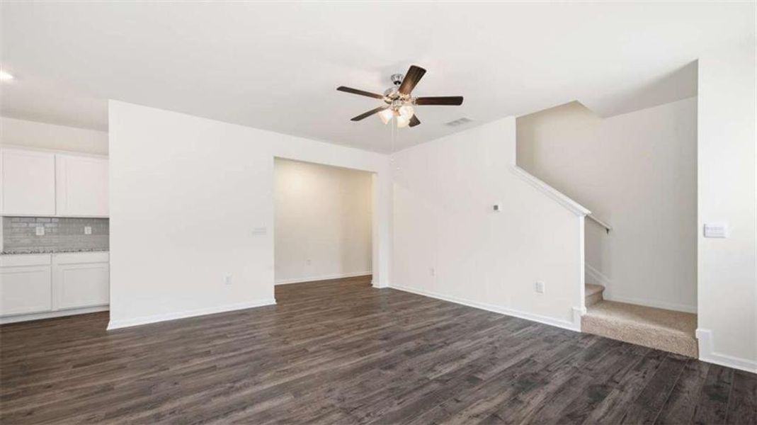 Spacious, unfurnished interior of a new home in Inverness at Sugarloaf, Lawrenceville (Image 14).