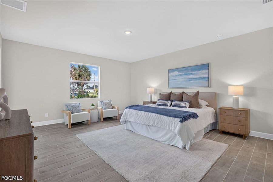 Furnished interior view inside a new home in Cape Coral, Cape Coral (Image 17).