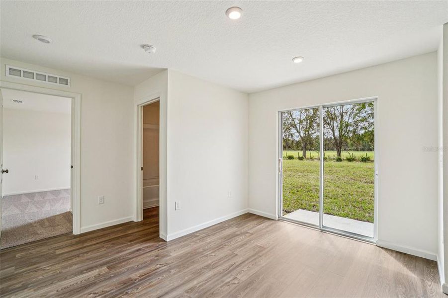 Spacious, unfurnished interior of a new home in Sumter Villas, Sumterville (Image 28).