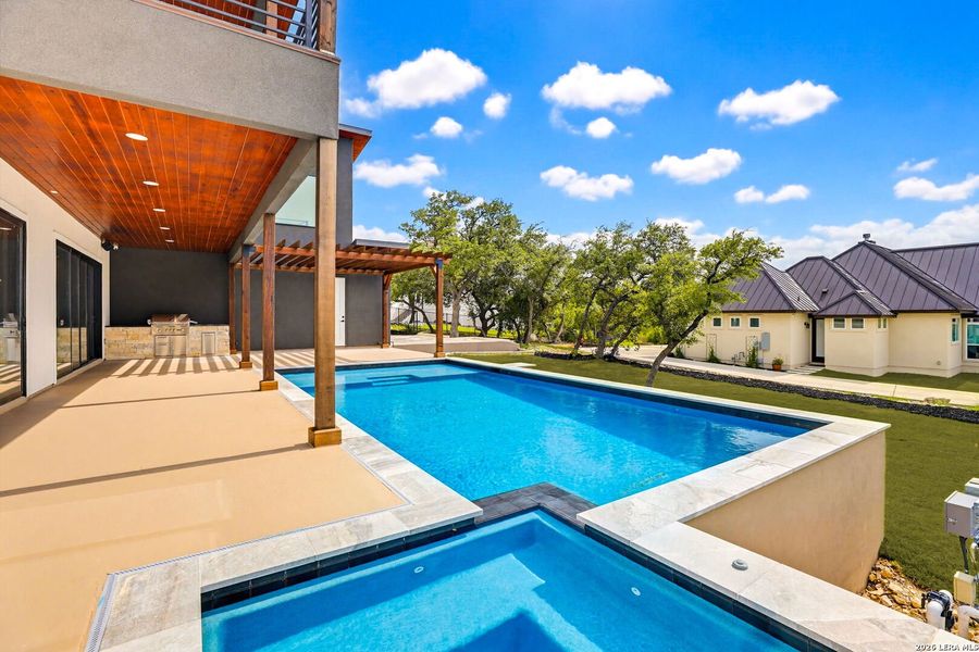 Exterior details and patio area of a home in , San Antonio (Image 29).