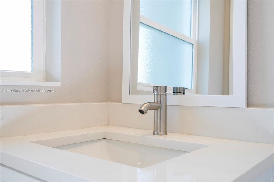 Close-up of interior finishes inside a home in , Sebring (Image 14).