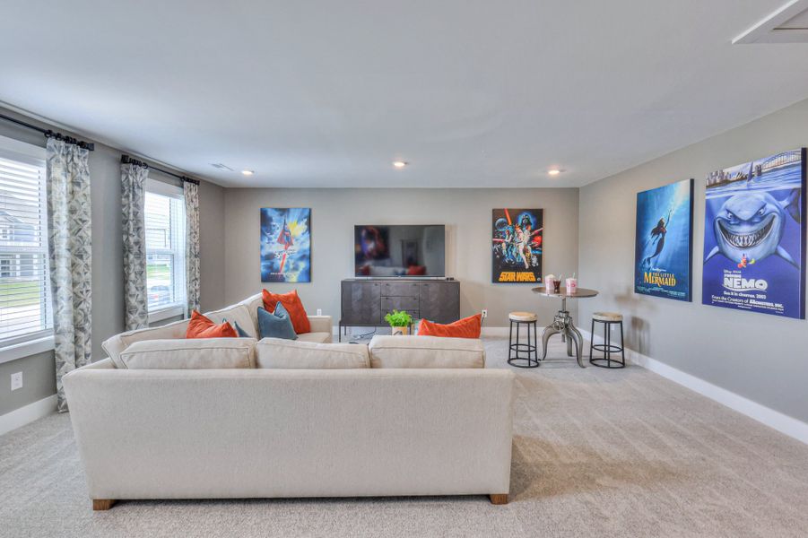 *Furnished model home example. Selections & finishes may vary. *Furnished model home example. Selections & finishes may vary.