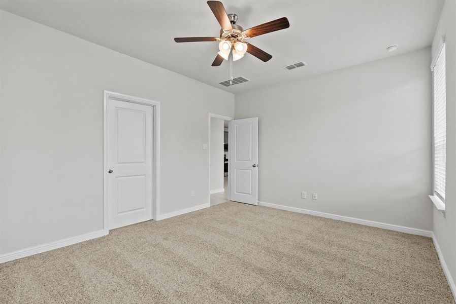 Spacious, unfurnished interior of a new home in Terra Trace, Fort Worth (Image 26). Spacious, unfurnished interior of a new home in Terra Trace, Fort Worth (Image 26).