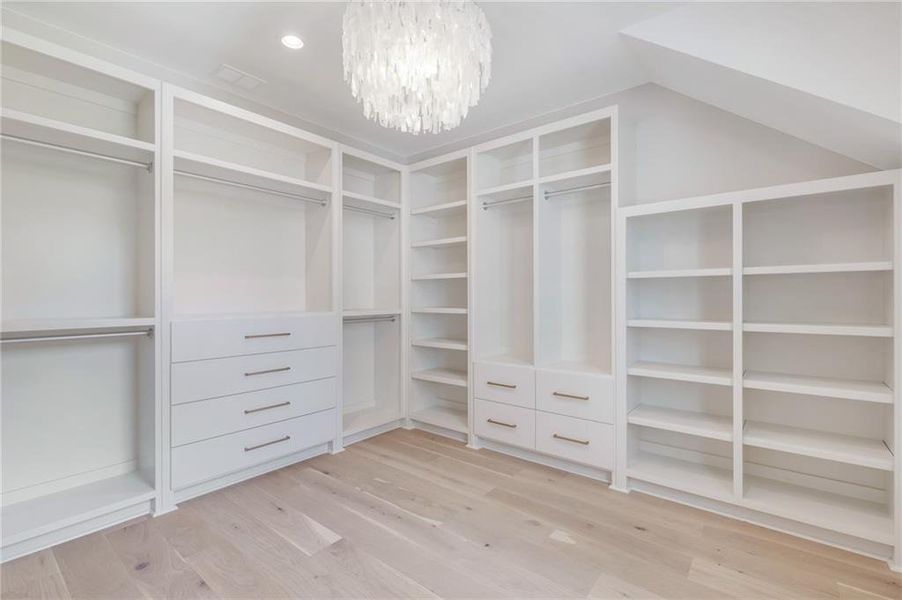 Spacious, unfurnished interior of a new home in , Alpharetta (Image 52).