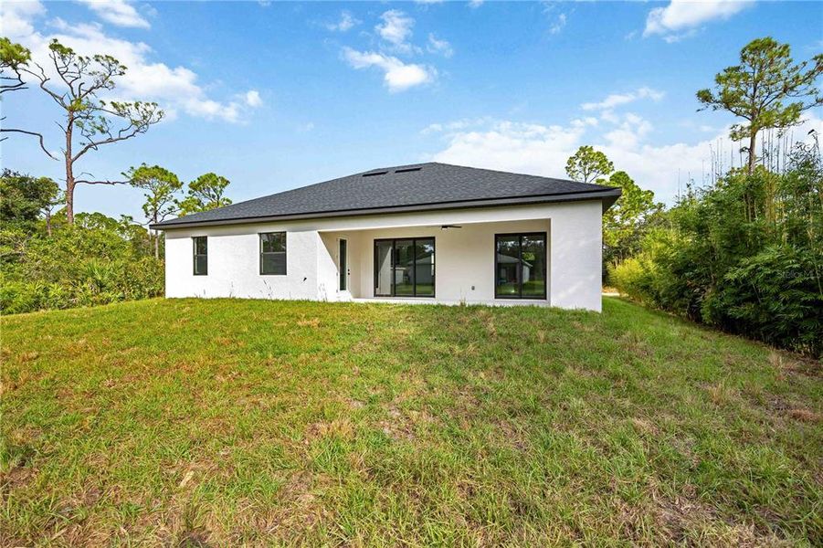 Exterior details and patio area of a home in , Port Charlotte (Image 4).