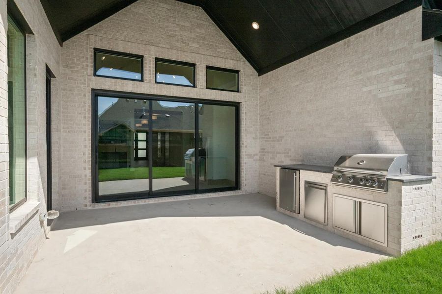 The Eastland II Outdoor Living Area