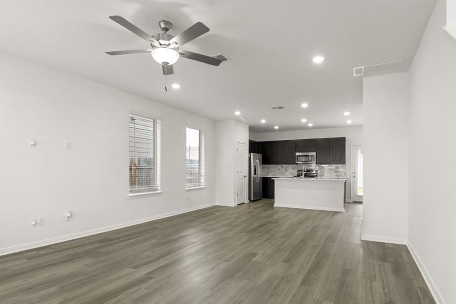 Representative unfurnished interior of a home built from the Elm by Pacesetter Homes in Blanco Vista, San Marcos (Image 23).