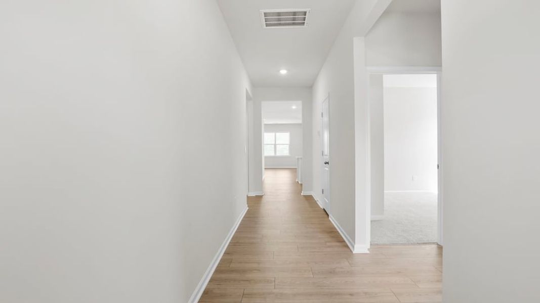 Spacious, unfurnished interior of a new home in Hunters Ridge, Woodruff (Image 15).