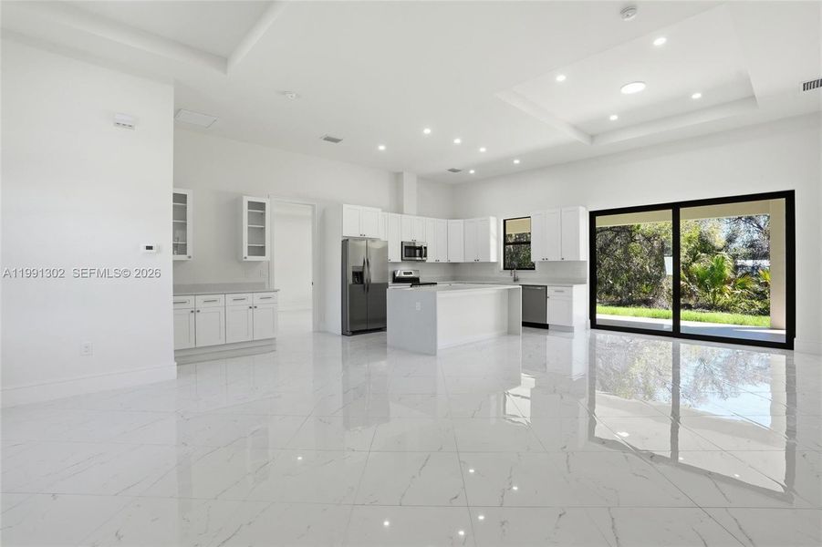 Spacious, unfurnished interior of a new home in , Labelle (Image 35).