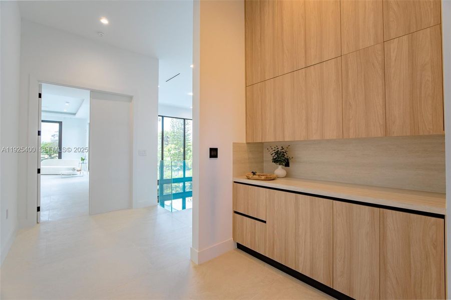 Secondary room Secondary room