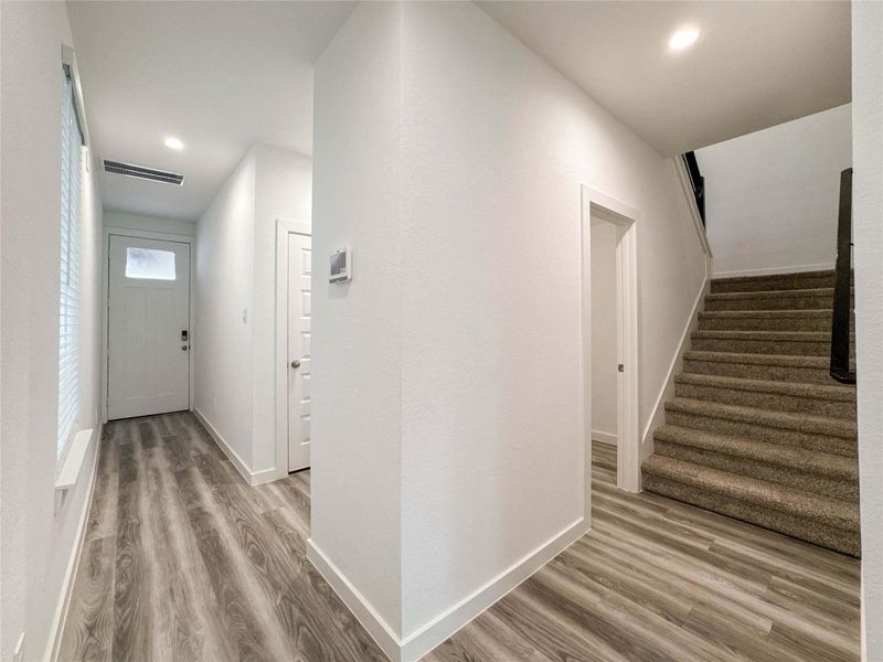 Spacious, unfurnished interior of a new home in , Houston (Image 21).