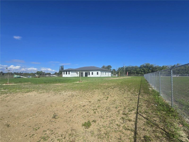 Image 82 of a home in .