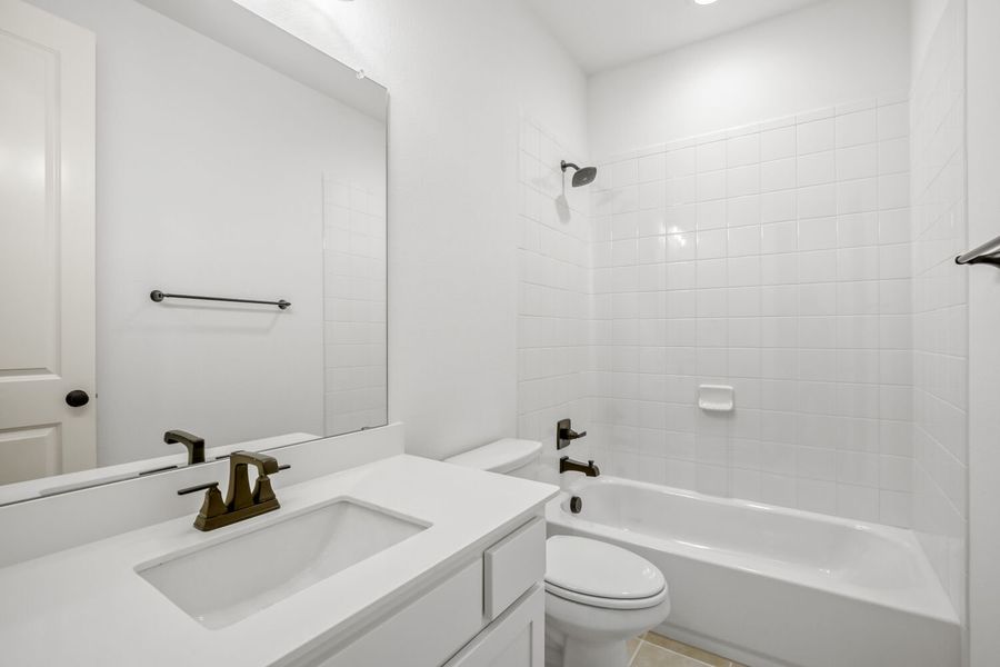 2222 Prickly Cactus - Full Bathroom