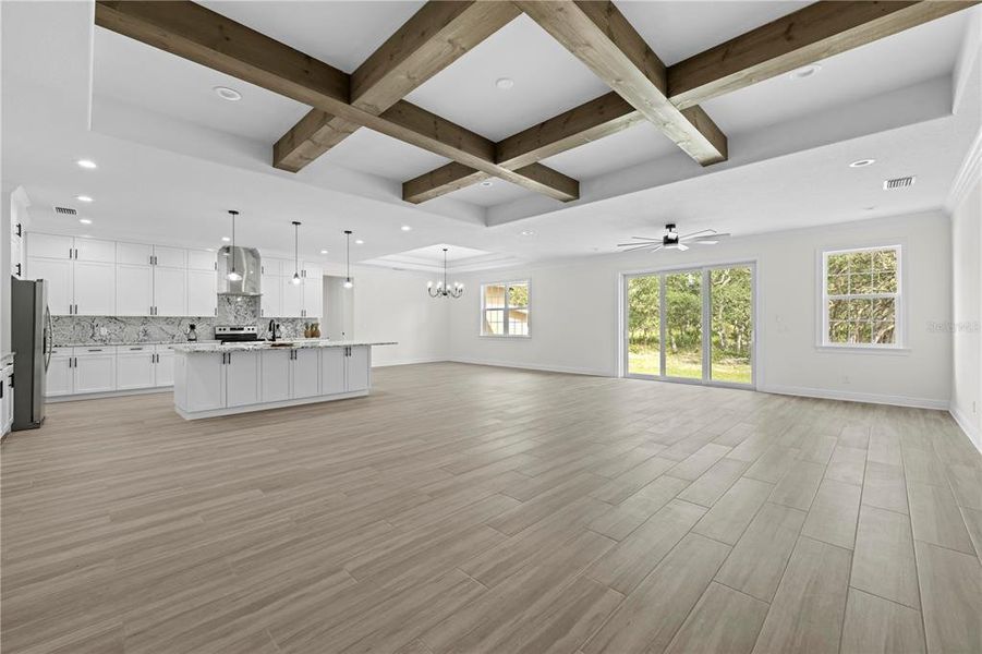 Spacious, unfurnished interior of a new home in , Weeki Wachee (Image 41).