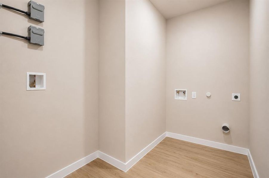 Spacious, unfurnished interior of a new home in , Bridgeport (Image 21).