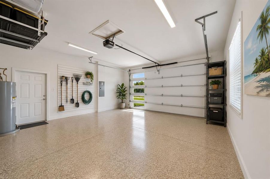 Spacious, unfurnished interior of a new home in , Punta Gorda (Image 59).