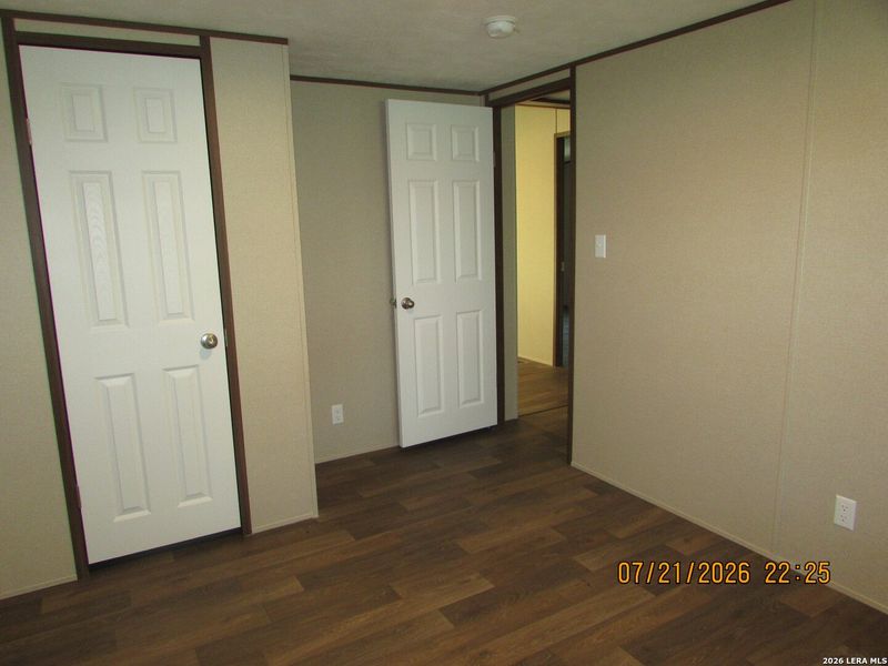 Spacious, unfurnished interior of a new home in , San Antonio (Image 30).