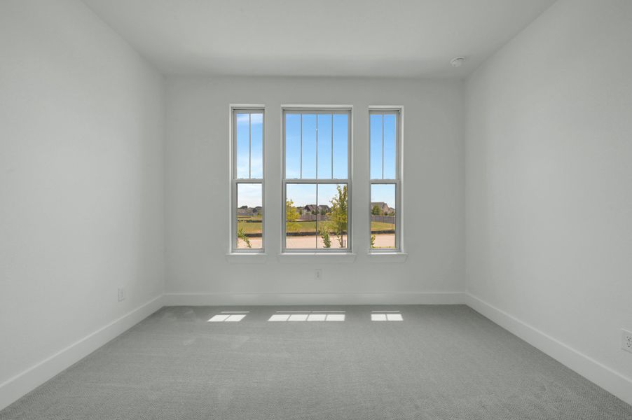 Spacious, unfurnished interior of a new home in Painted Tree, McKinney (Image 16).
