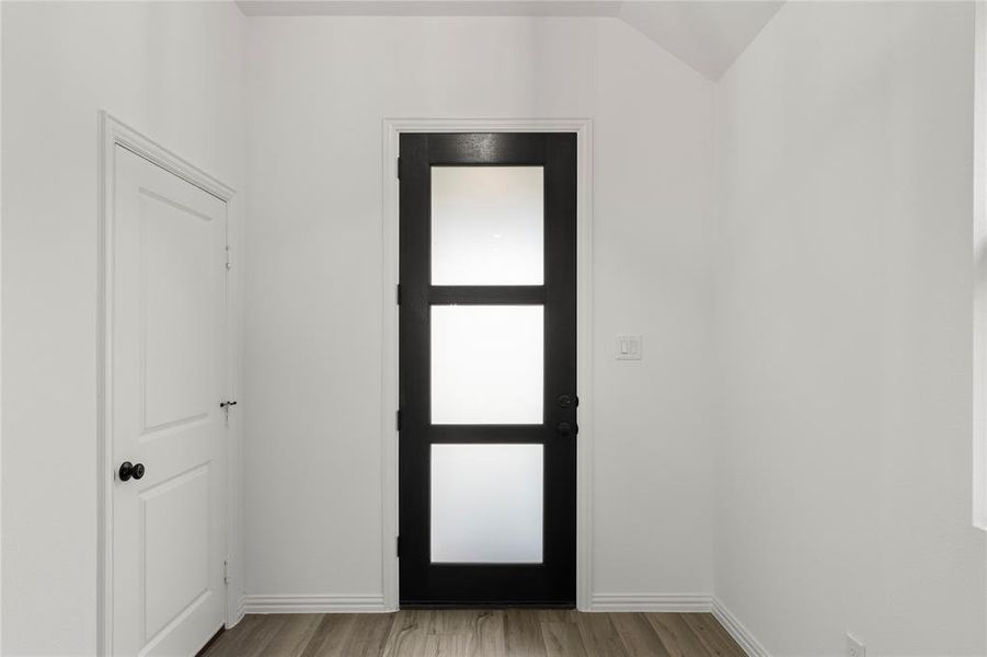 03. 14119 Gallatin - Entry