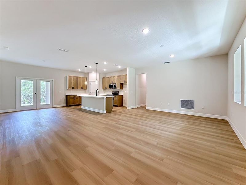 Spacious, unfurnished interior of a new home in , Eustis (Image 44).