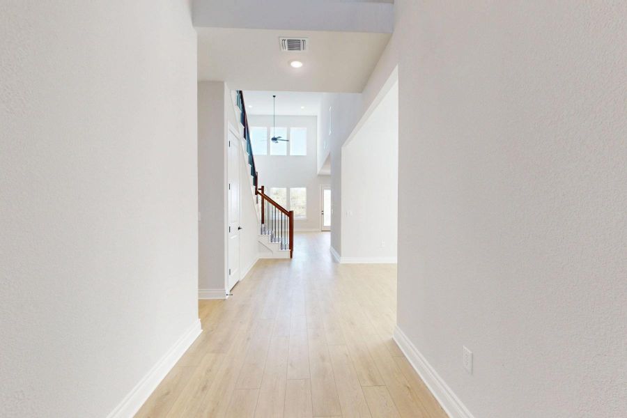 Spacious, unfurnished interior of a new home in Edgewood, Leander (Image 21). Spacious, unfurnished interior of a new home in Edgewood, Leander (Image 21).