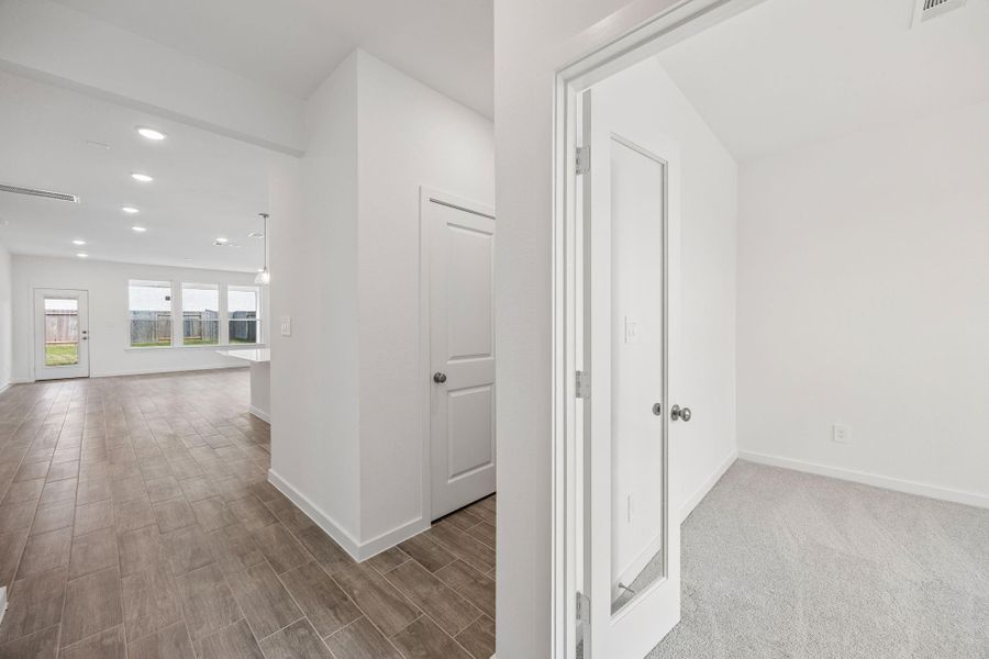 Spacious, unfurnished interior of a new home in Montgomery Bend, Montgomery (Image 18). Spacious, unfurnished interior of a new home in Montgomery Bend, Montgomery (Image 18).