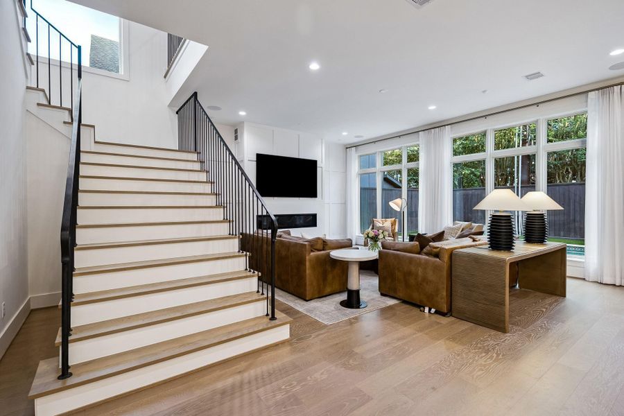 The extra-wide staircase prevents traffic jams!